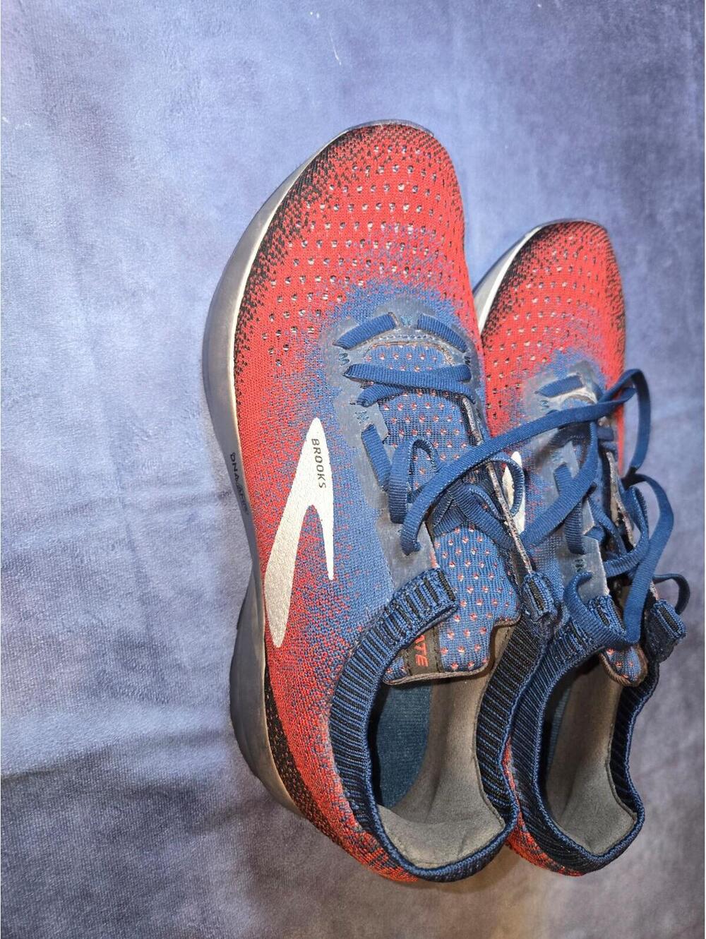 Like new brooks mens shoes - Picture 5 of 5